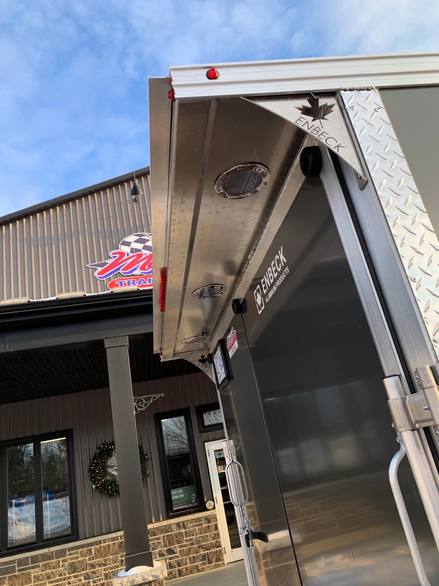 image6 20 - McFarlane Trailer Sales